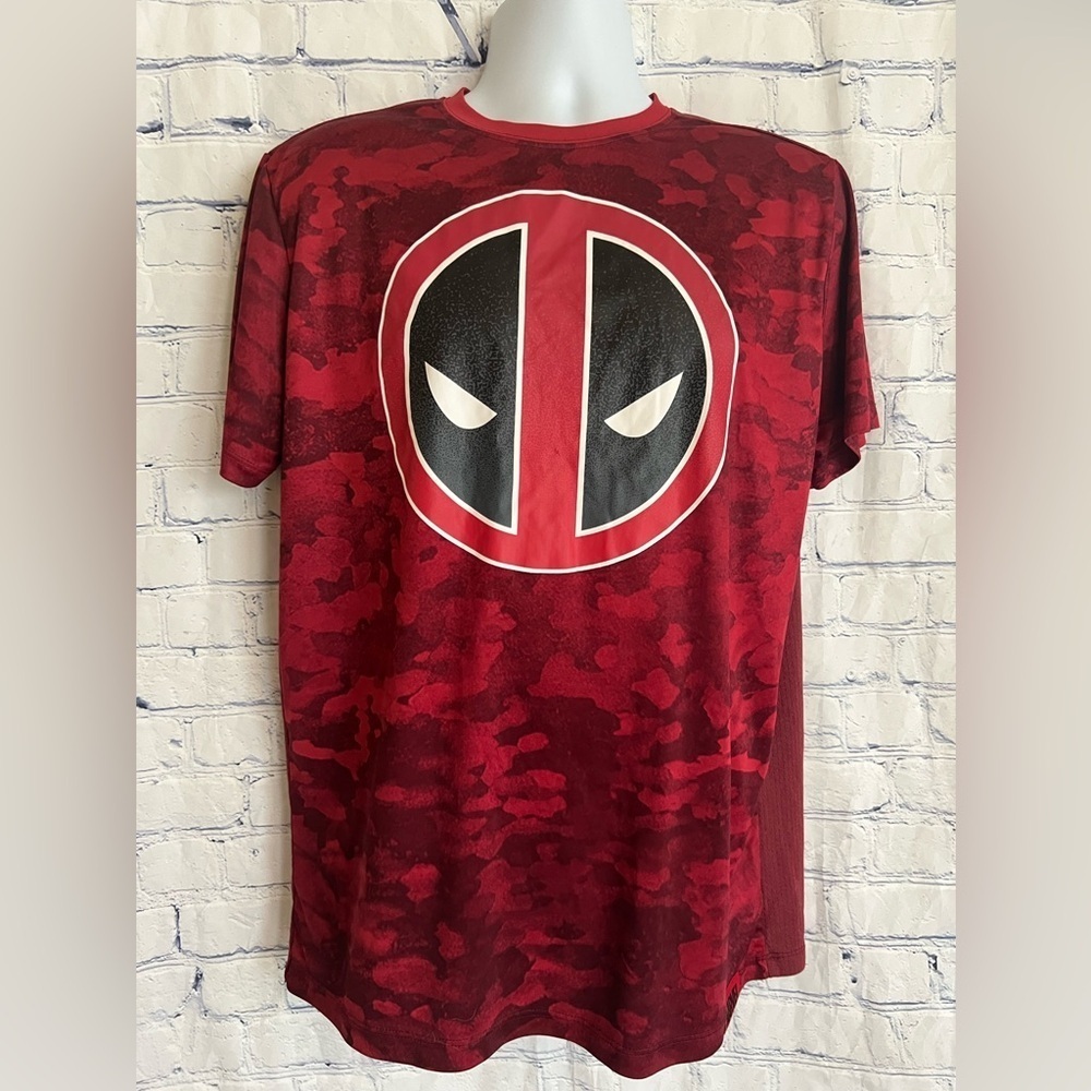 Deadpool Mens Unisex Size XL T-Shirt Red Marvel Comic Pullover Top
